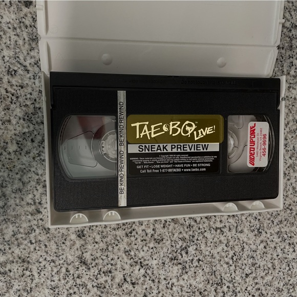 Billy Blanks Tae Bo LIVE Sneak Preview WorkOut - Picture 3 of 5